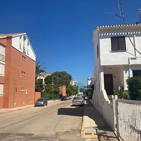 Chalet Adosado En Urbanizacion Con Precioso Jardin デニア エクステリア 写真