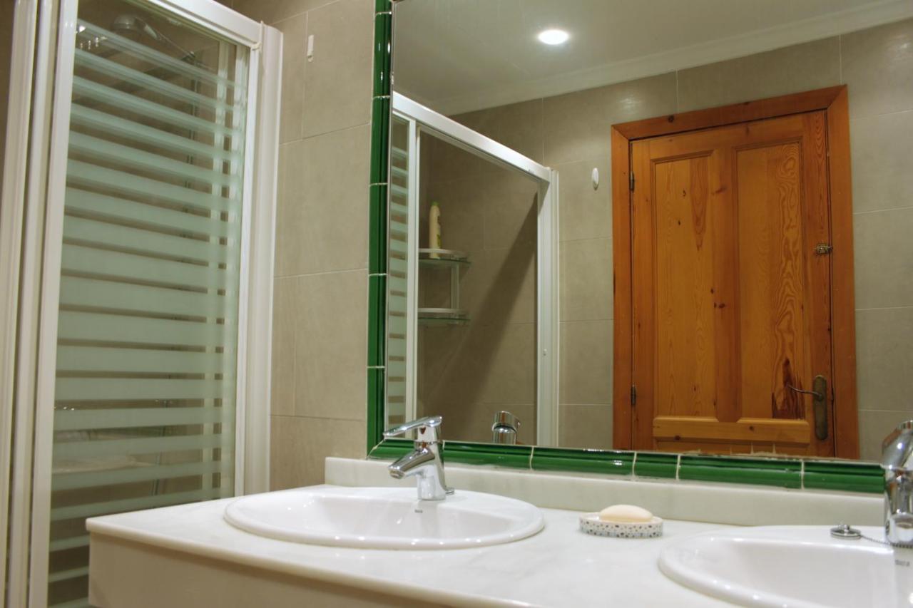 Chalet Adosado En Urbanizacion Con Precioso Jardin デニア エクステリア 写真